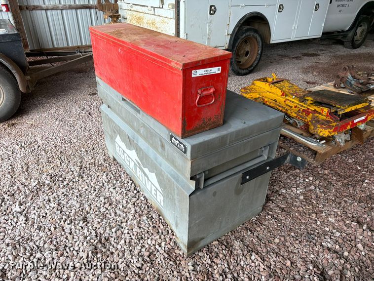 (2) toolboxes - ES1130