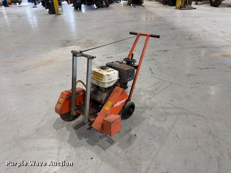 Norton Clipper concrete saw - EW5042