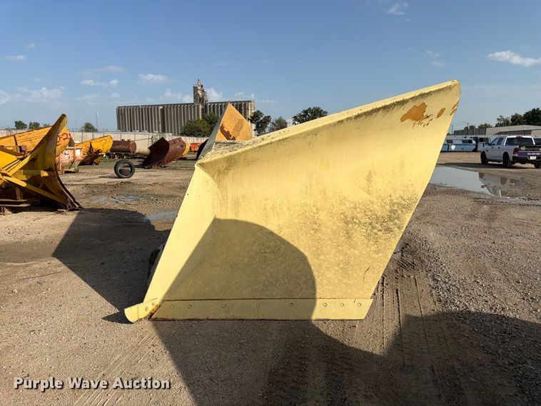 Dymax DVS 10 V Plow - EW5058