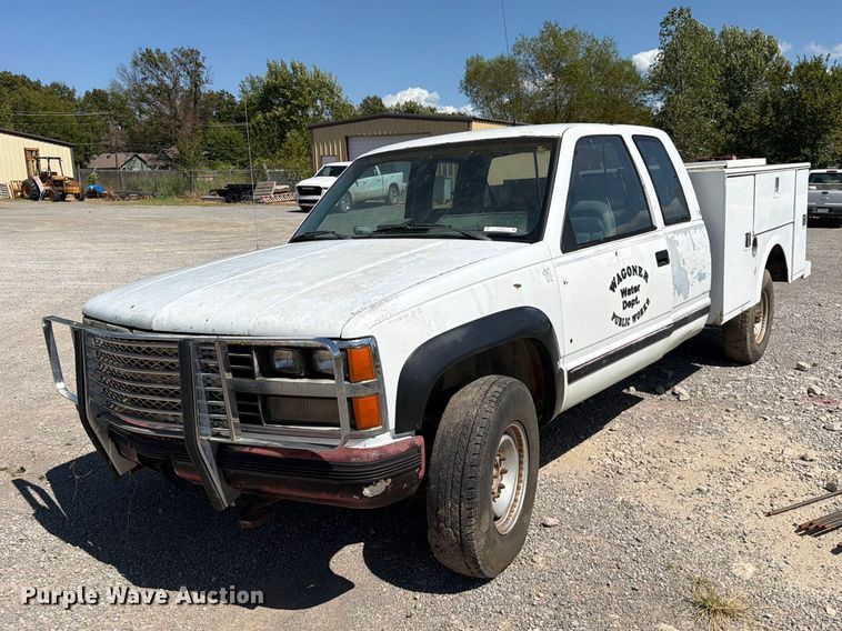 1988 Chevrolet C3500 Ext. Cab utility bed pickup truck - EX0053