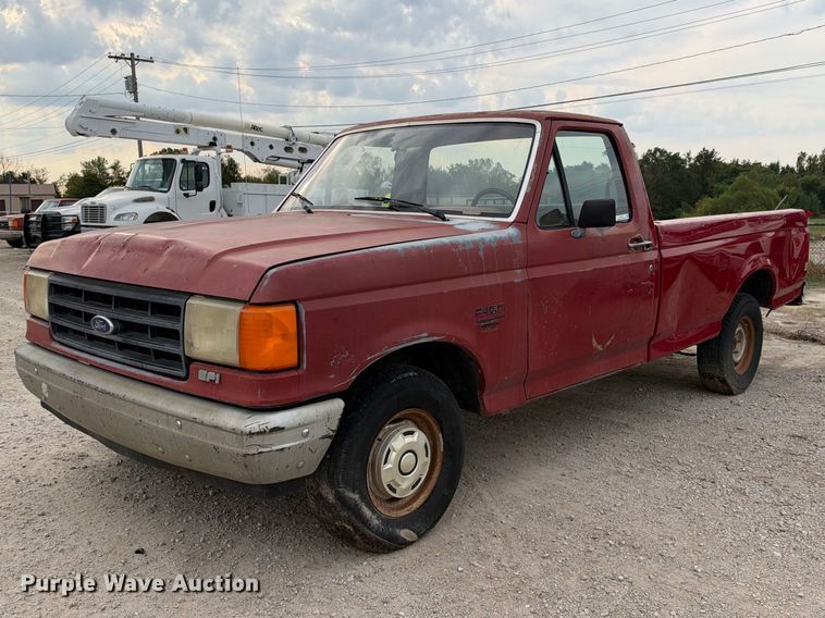 1988 Ford F150 pickup truck - EX2317