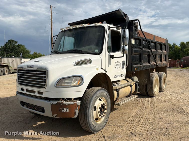 2015 Freightliner M2 dump truck - EX2539