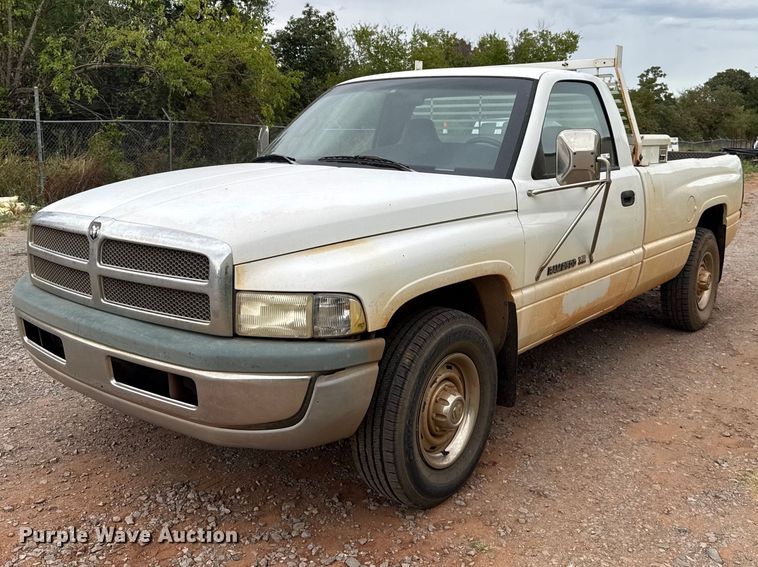 1999 Dodge Ram 2500 pickup truck - FC4386