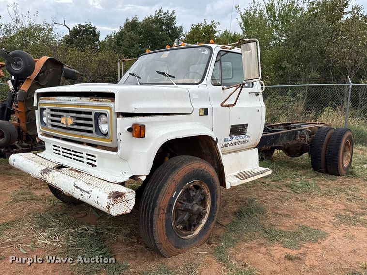 1980 Chevrolet C70 truck cab and chassis - FC4470