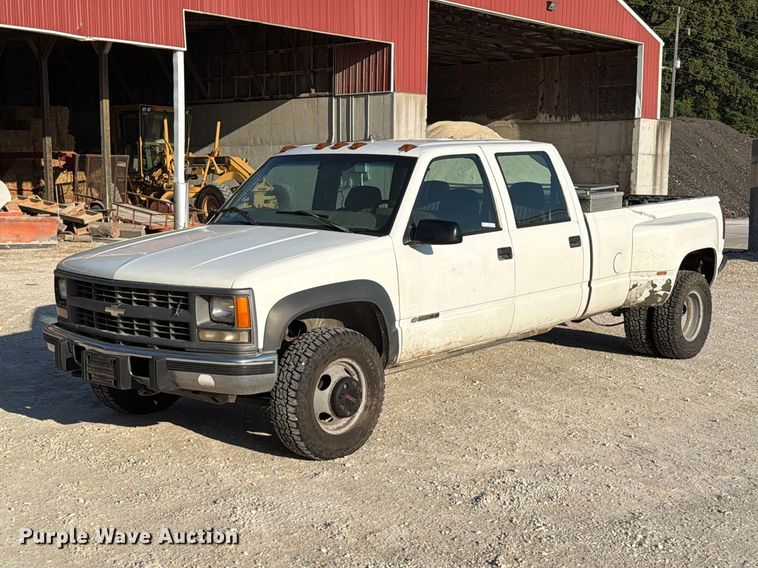 1997 Chevrolet Silverado 3500 Crew Cab pickup truck - FT6313