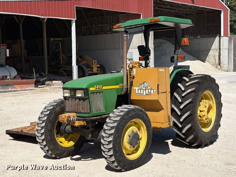 1998 John Deere 5410 MFWD tractor - FT6318