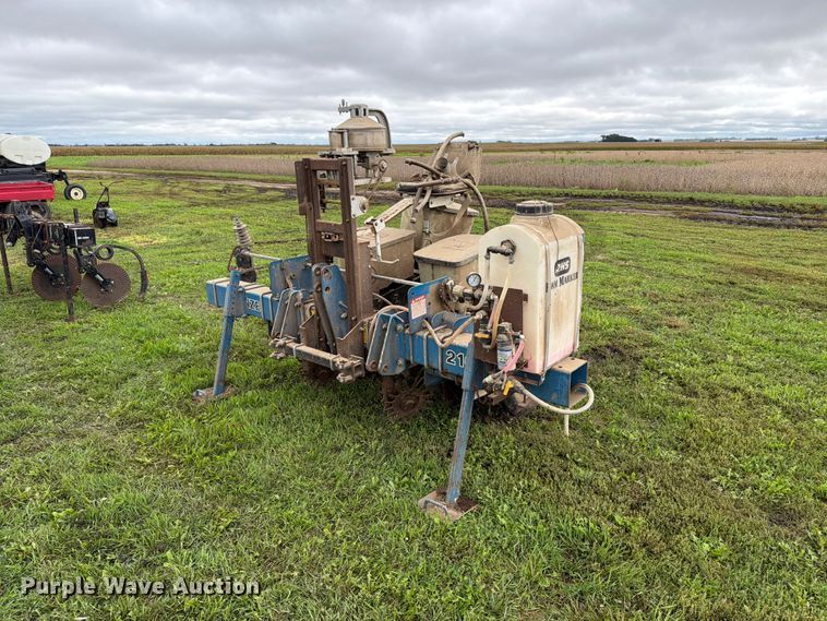 Kinze Planter For Sale | Purple Wave Auction
