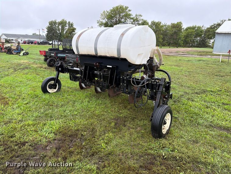 liquid fertilizer applicator - FT6769