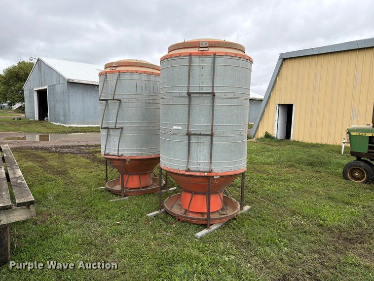 (2) feeders - FT6790