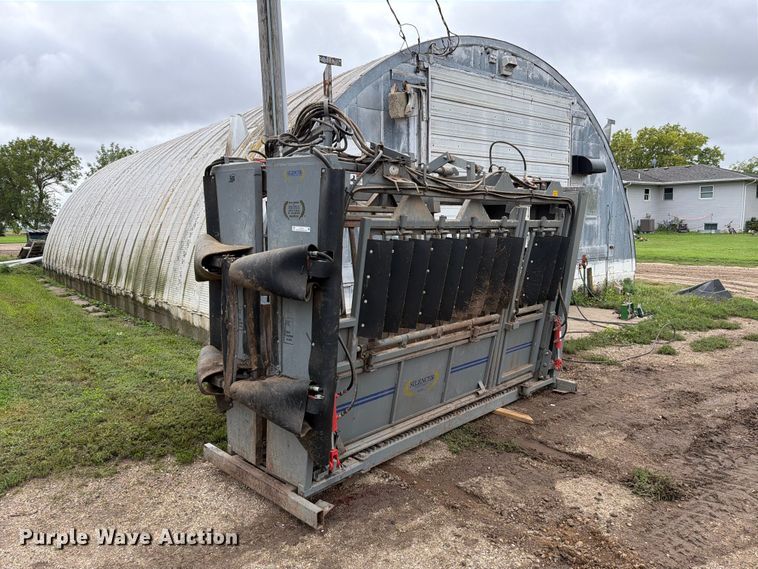 Moly MFG. Inc Silencer squeeze chute - FT6791