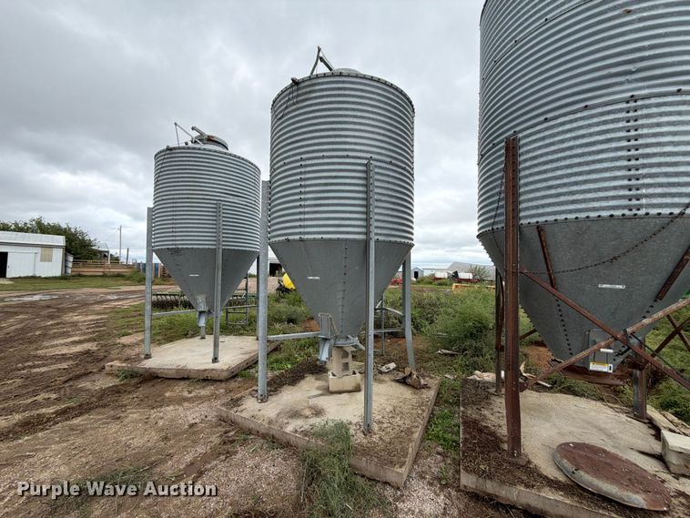 Brock grain bin - FT6793