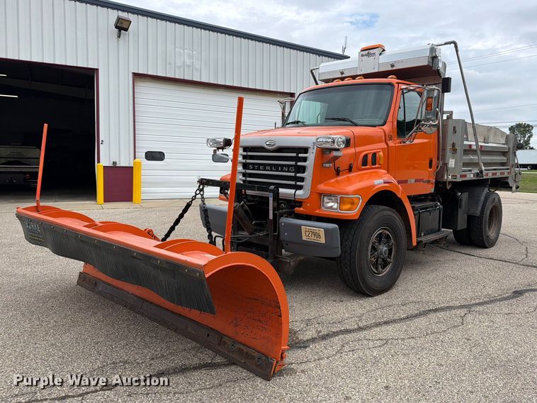 2002 Sterling L7500 dump truck - FT7502