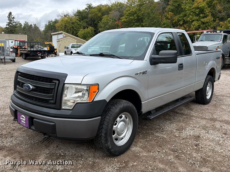 2013 Ford F150 Ext. Cab pickup truck - FT7524