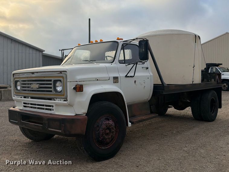 1974 Chevrolet C60 flatbed truck - FU4705