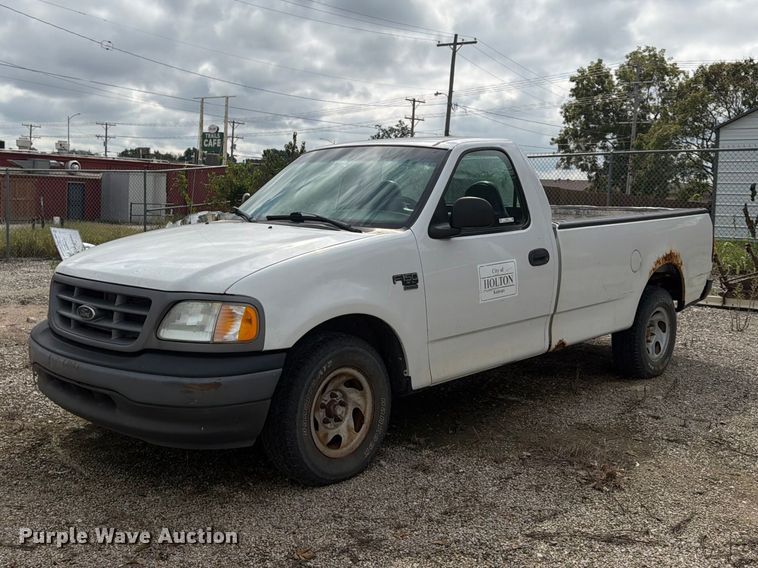 2002 Ford F150 pickup truck - FU4715
