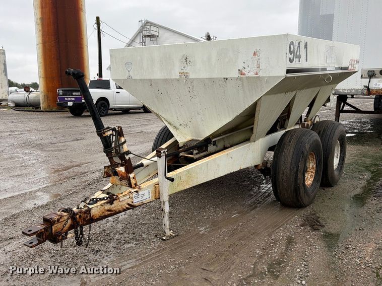 Willmar 600 spreader - DT3017