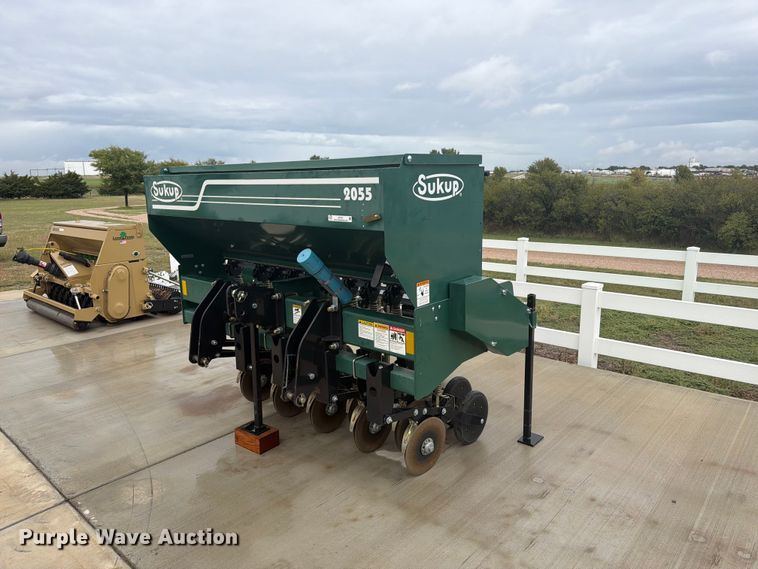 K.S様 Planters and Seeders For Sale Near Overland Park, KS | Purple Wave