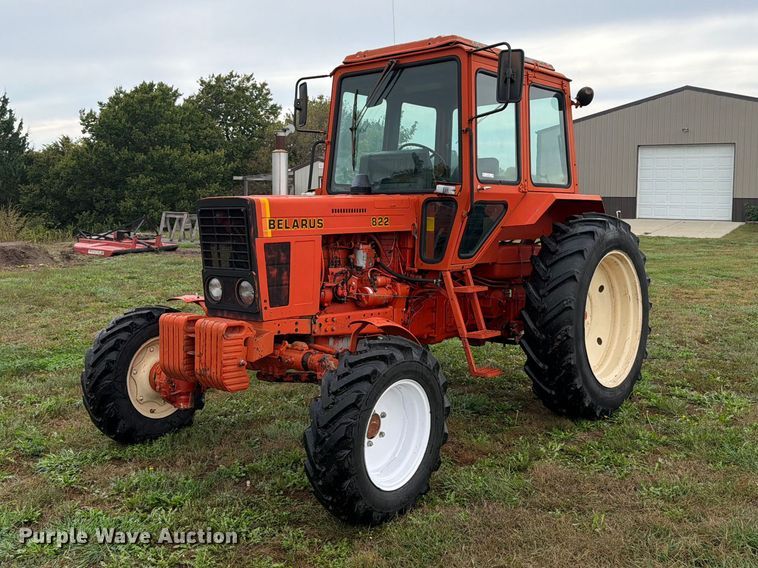 1989 Belarus 822 MFWD tractor - EI7752