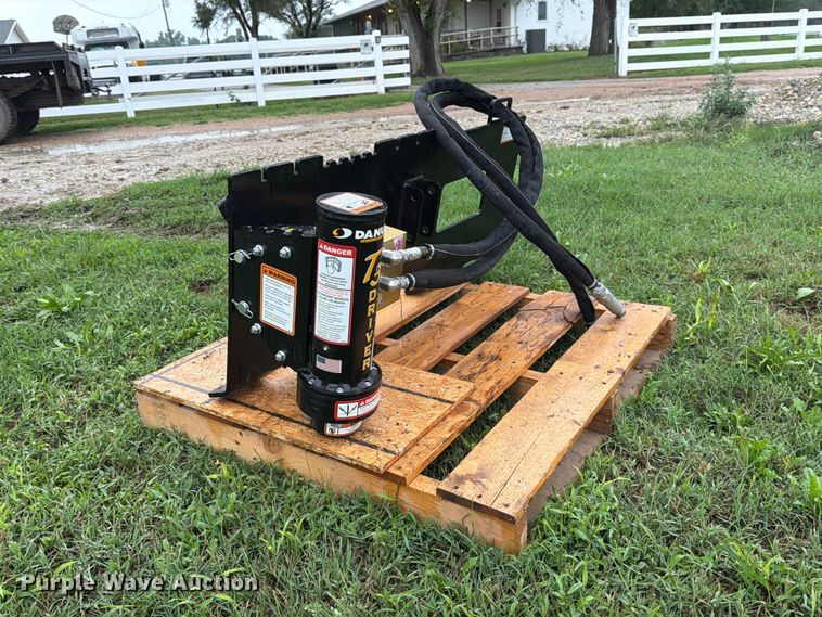 Danuser T3 skid steer post driver - EP7848