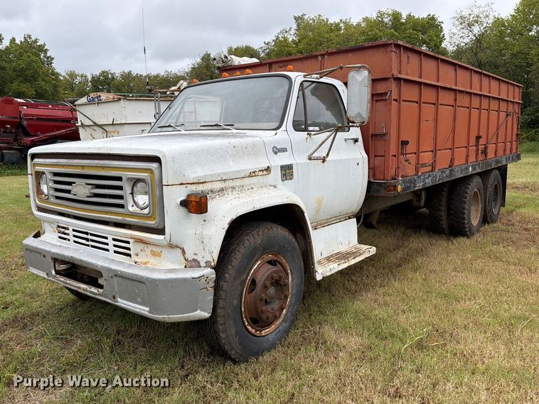 1975 Chevrolet C65 grain truck - EP7864