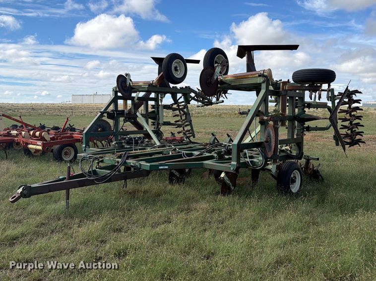 Sunflower 3370-33 sweep plow - EW4398