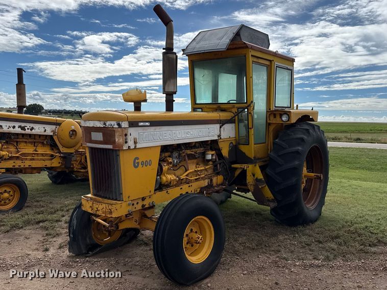 1967 Minneapolis Moline G-900 tractor - EW4409