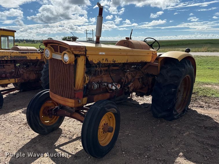 Minneapolis Moline G VI tractor - EW4412
