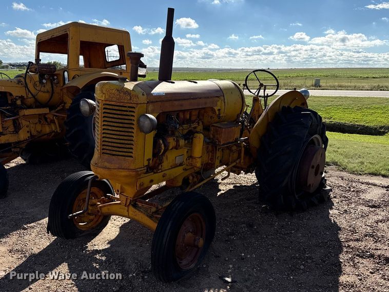 Minneapolis Moline U tractor - EW4418