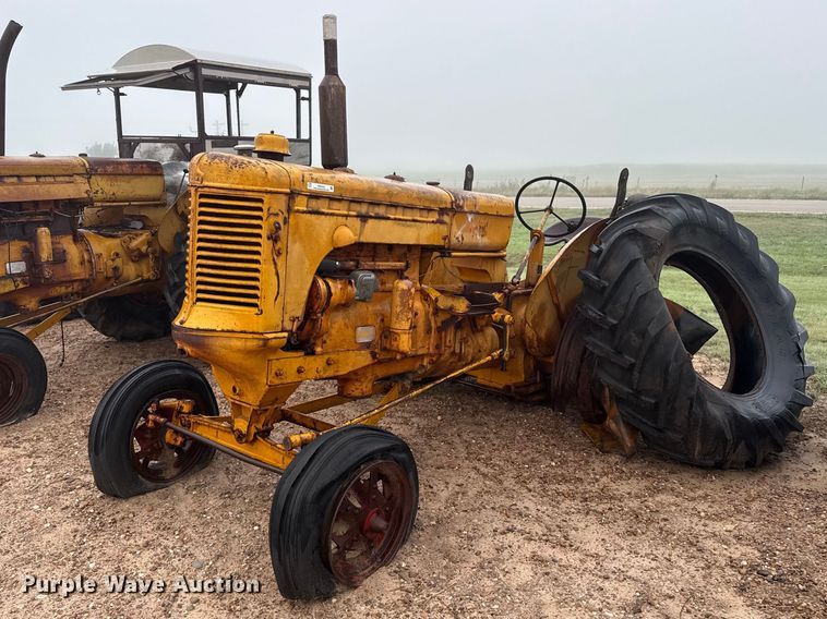 1948 Minneapolis Moline UTS tractor - EW4420