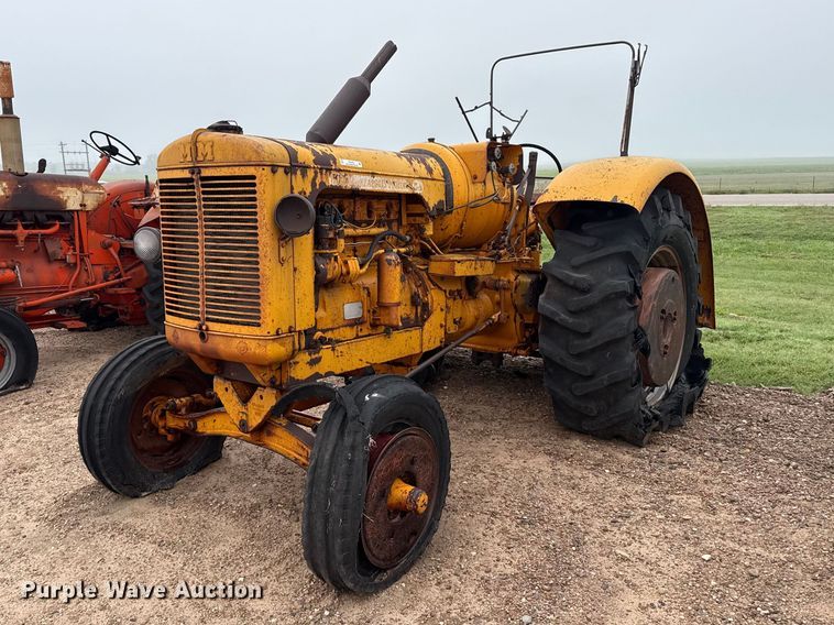 1958 Minneapolis Moline GB tractor - EW4429