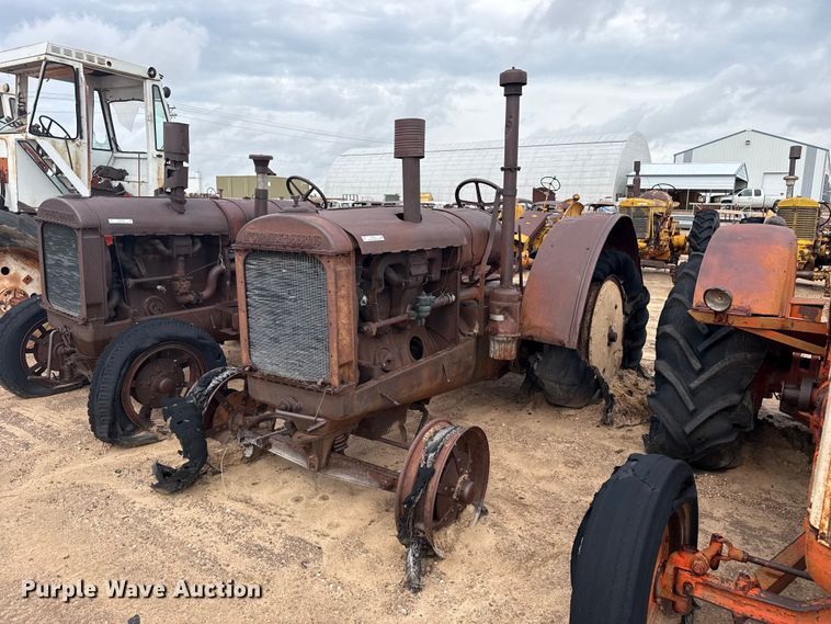 McCormick-Deering tractor - EW4450