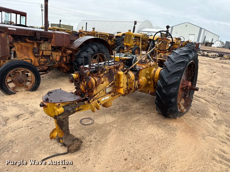 Minneapolis Moline UTU tractor - EW4457