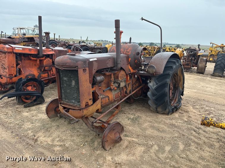 1944 Case LA tractor - EW4471