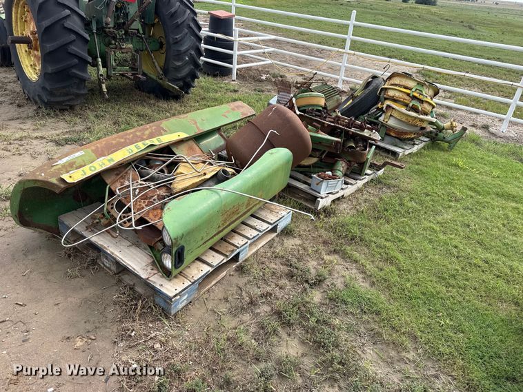 John Deere tractor parts - EW4490