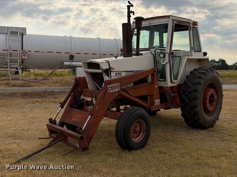 1976 Case 970 tractor - EX0560