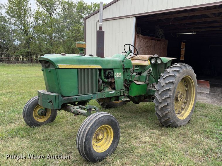 1965 John Deere 3020 tractor - EX2322