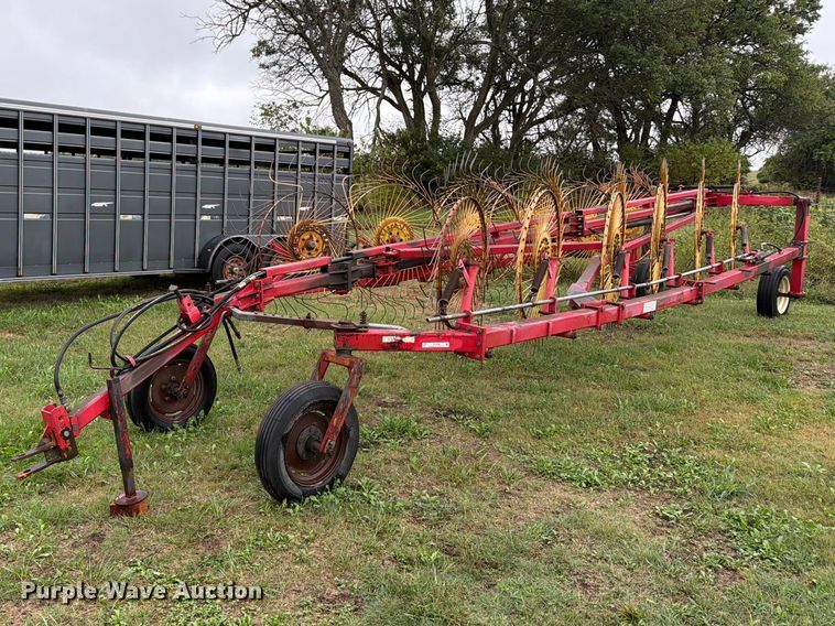 Rossi RTVH hay rake - EX4348