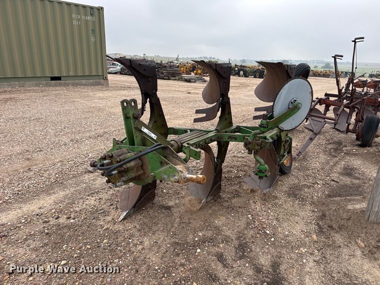 John Deere plow - FB6962