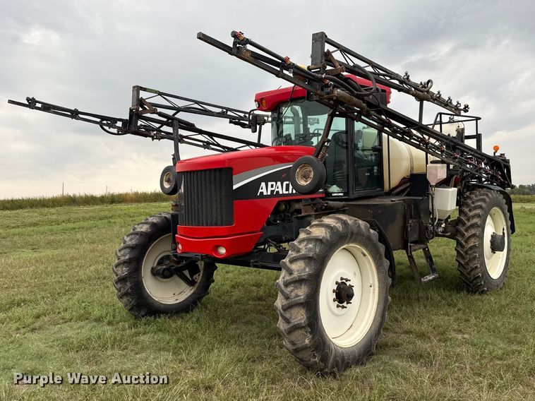 2004 Apache AS850 sprayer - FB6963