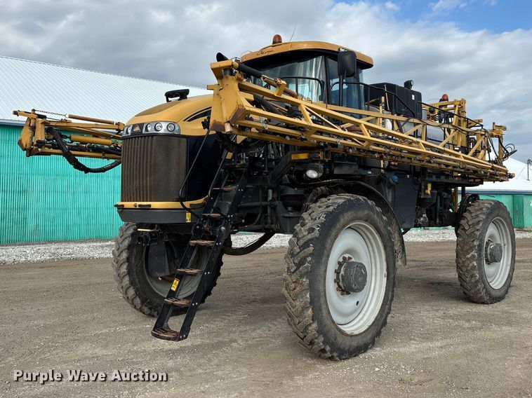 2016 RoGator RG1100B sprayer - FG0725