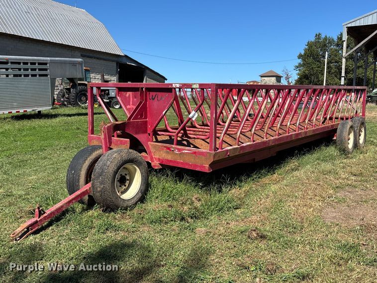Patriot hay bale feeder wagon - FG0776
