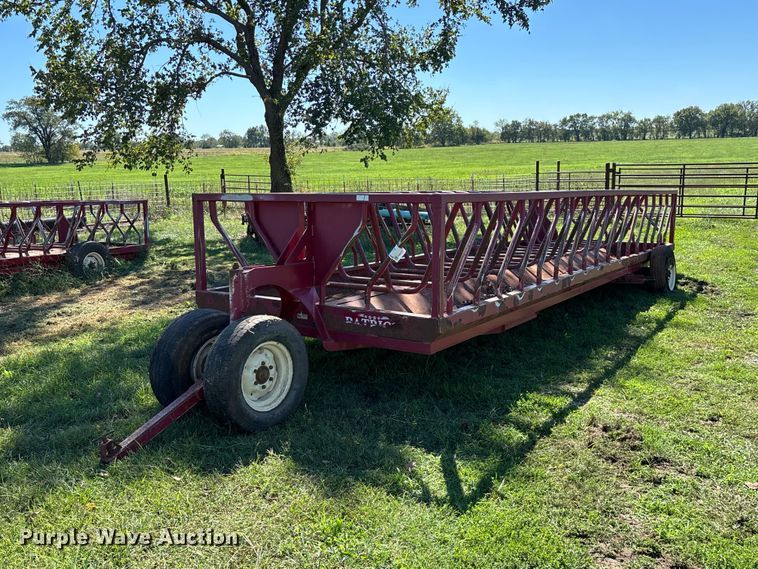 Patriot hay bale feeder wagon - FG0777