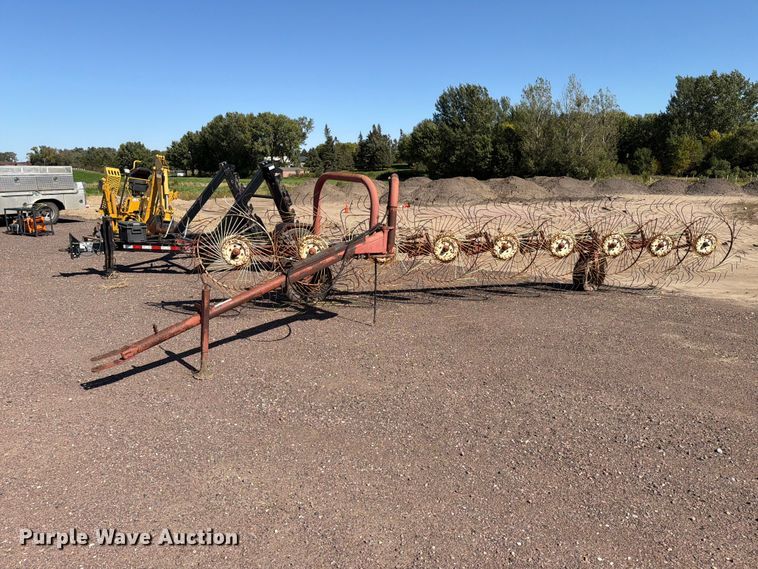 Columbia TR79 hay rake - FT6848