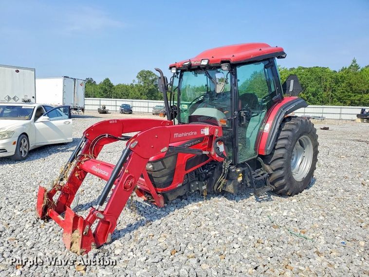 2020 Mahindra MFWD tractor - YA4953