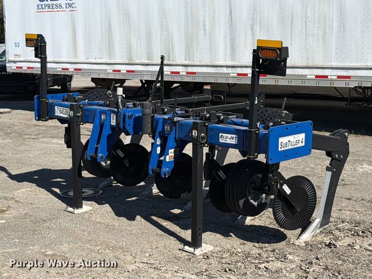 2025 Unverferth Blu-Jet Sub-Tiller 4 in-line ripper - YA5626