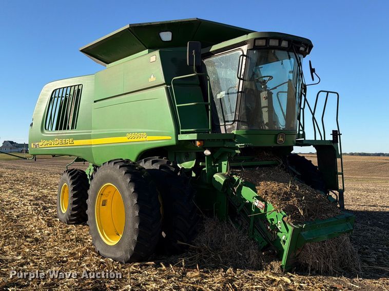2004 John Deere 9660STS combine - YA5721