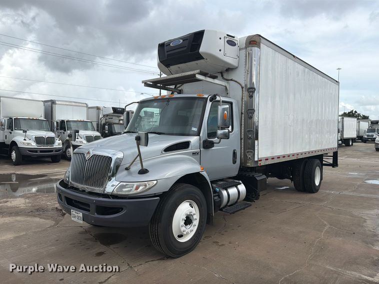 2020 International MV607 refrigerated truck - EA7388