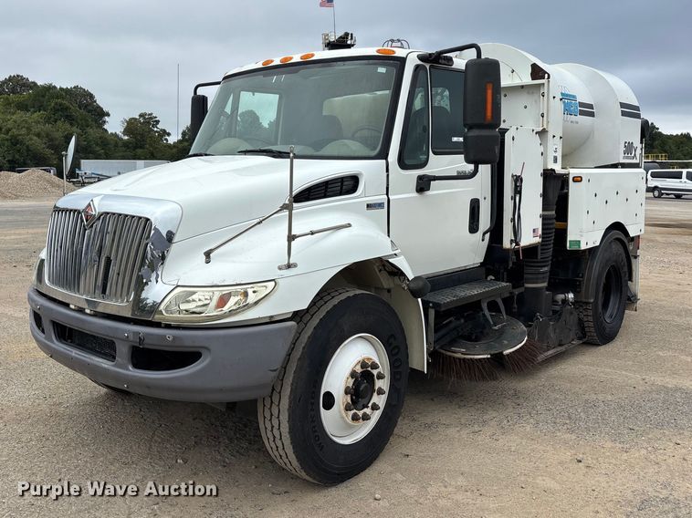 2012 International DuraStar 4300 street sweeper truck - ER3381