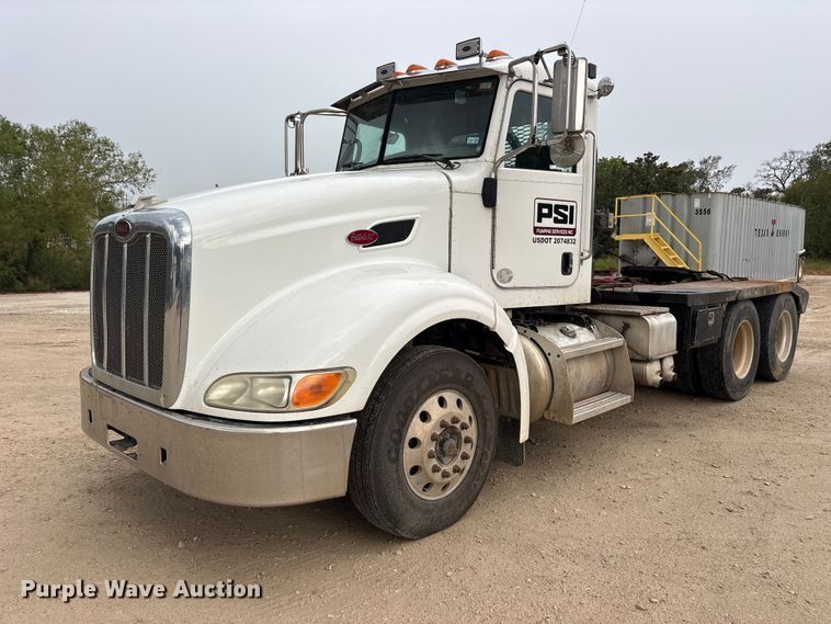 2010 Peterbilt 386 winch truck - ES8213