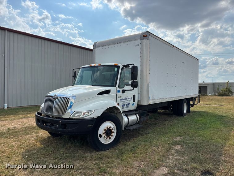 2007 International DuraStar 4300 box truck - FG0694